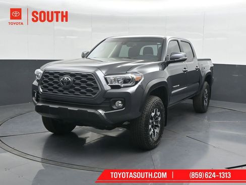 Used 2023 Toyota Tacoma TRD Off-Road image 6