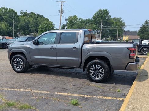 Used 2024 Nissan Frontier SL w/ Technology Package AWD/4WD image 5