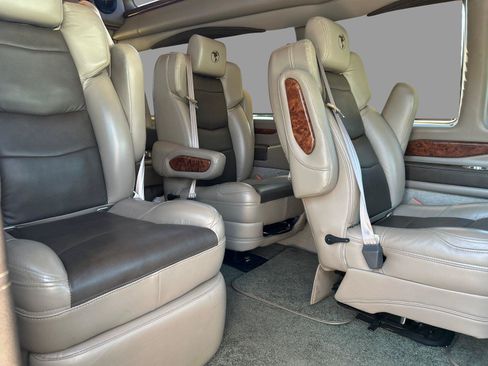 Used 2022 Chevrolet Express 2500 Extended w/ Enhanced Convenience Package RWD image 39