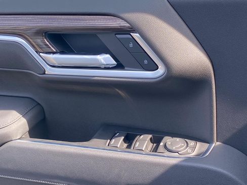 New 2026 Chevrolet Silverado 1500 RST w/ LPO, Dark Essentials Package AWD/4WD image 18