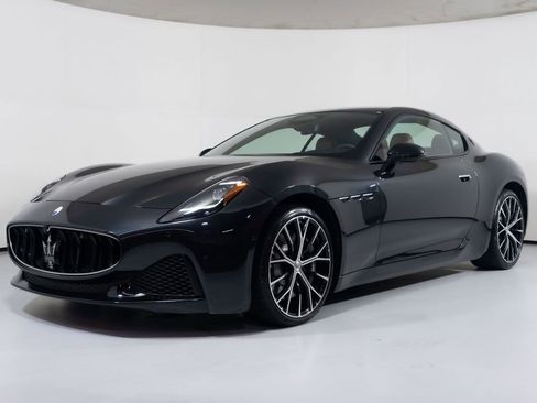 Used 2025 Maserati GranTurismo Modena AWD/4WD image 11
