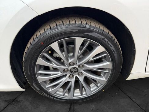 Used 2021 Lexus ES 250 250 w/ Premium Package image 9