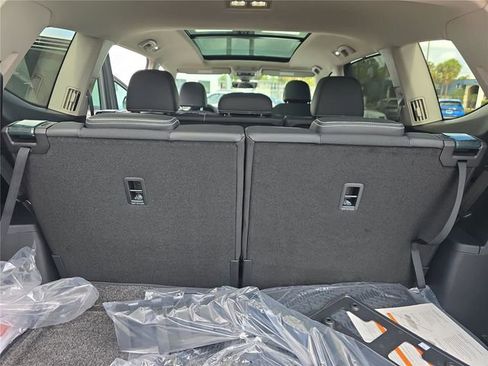 New 2026 Volkswagen Atlas SE FWD image 28