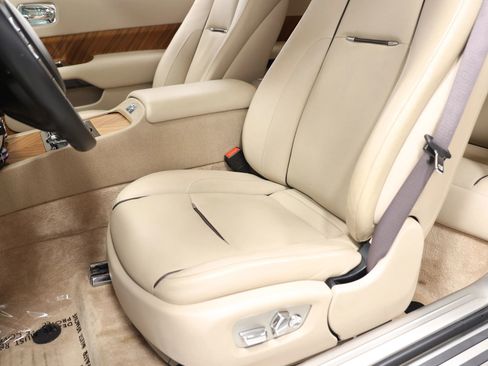 Used 2014 Rolls-Royce Wraith image 22