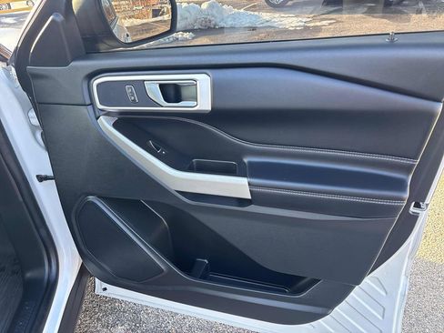 Used 2021 Ford Explorer XLT w/ Equipment Group 202A image 37