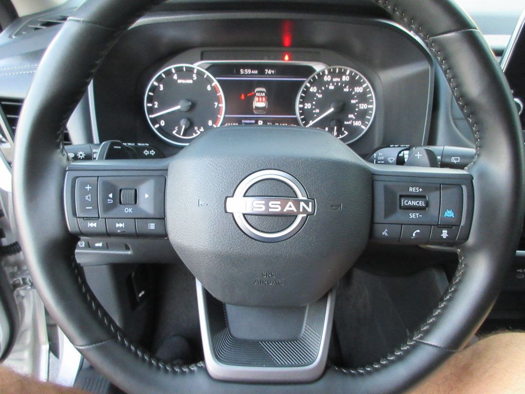Used 2025 Nissan Rogue SV FWD image 23