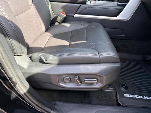 Used 2023 Toyota Sequoia Limited image 6