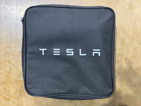 Used 2023 Tesla Model X AWD/4WD image 84
