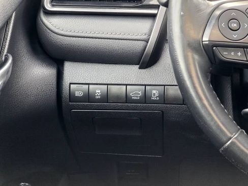 Used 2019 Toyota Camry SE w/ Audio Package FWD image 29