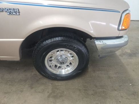Used 1993 Ford Ranger XLT RWD image 2