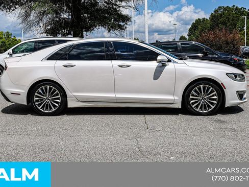 Used 2017 Lincoln MKZ Premiere FWD image 10