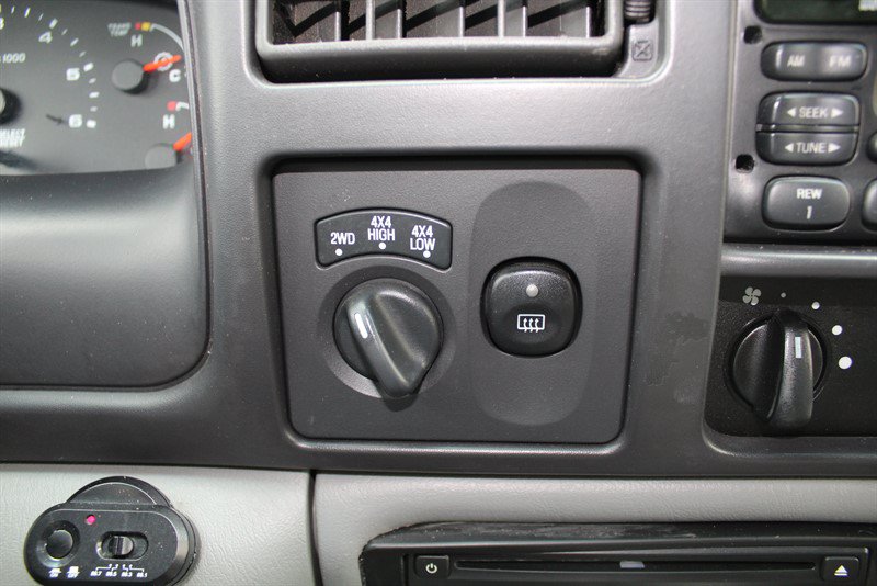 Used 2005 Ford Excursion XLT AWD/4WD image 11