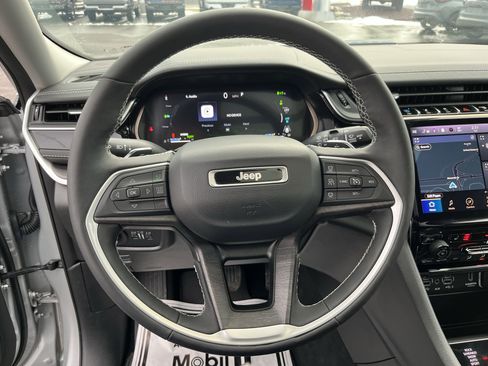 Used 2022 Jeep Grand Cherokee Limited 4xe image 26