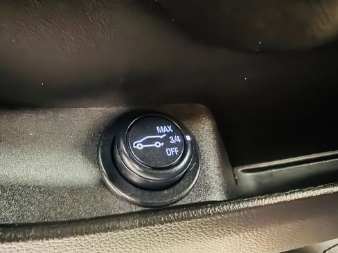 Used 2013 Cadillac SRX Luxury FWD image 18