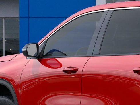 New 2026 Chevrolet Traverse LT image 12