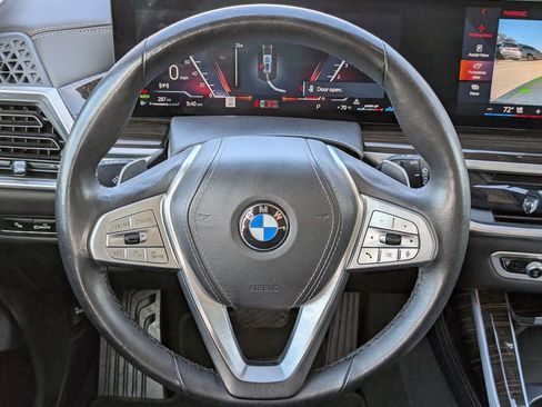 Used 2024 BMW X7 xDrive40i image 11