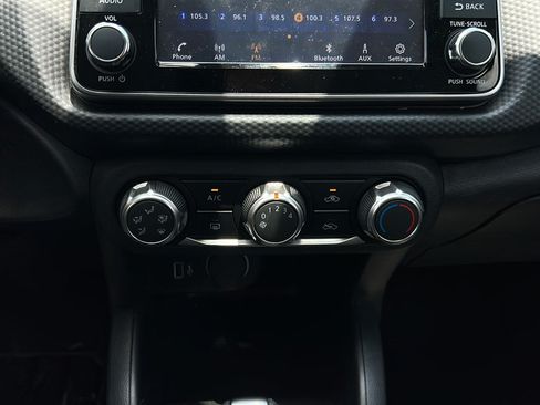 Certified 2025 Nissan Kicks Play S FWD image 22
