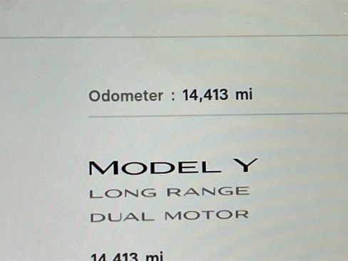 Used 2024 Tesla Model Y Long Range AWD/4WD image 11