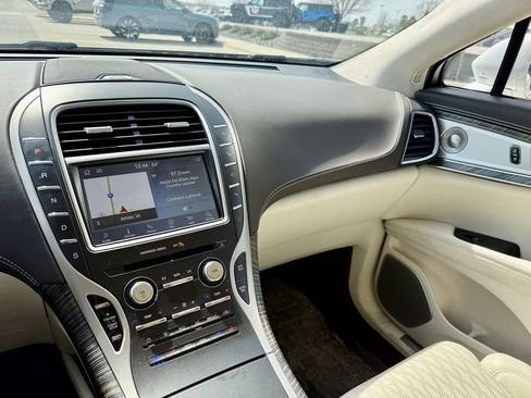 Used 2019 Lincoln Nautilus Black Label image 18