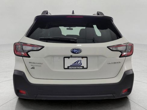 Used 2025 Subaru Outback Premium AWD/4WD image 25