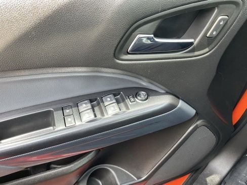 Used 2020 Chevrolet Colorado Z71 w/ LPO, Premium Interior Package image 18