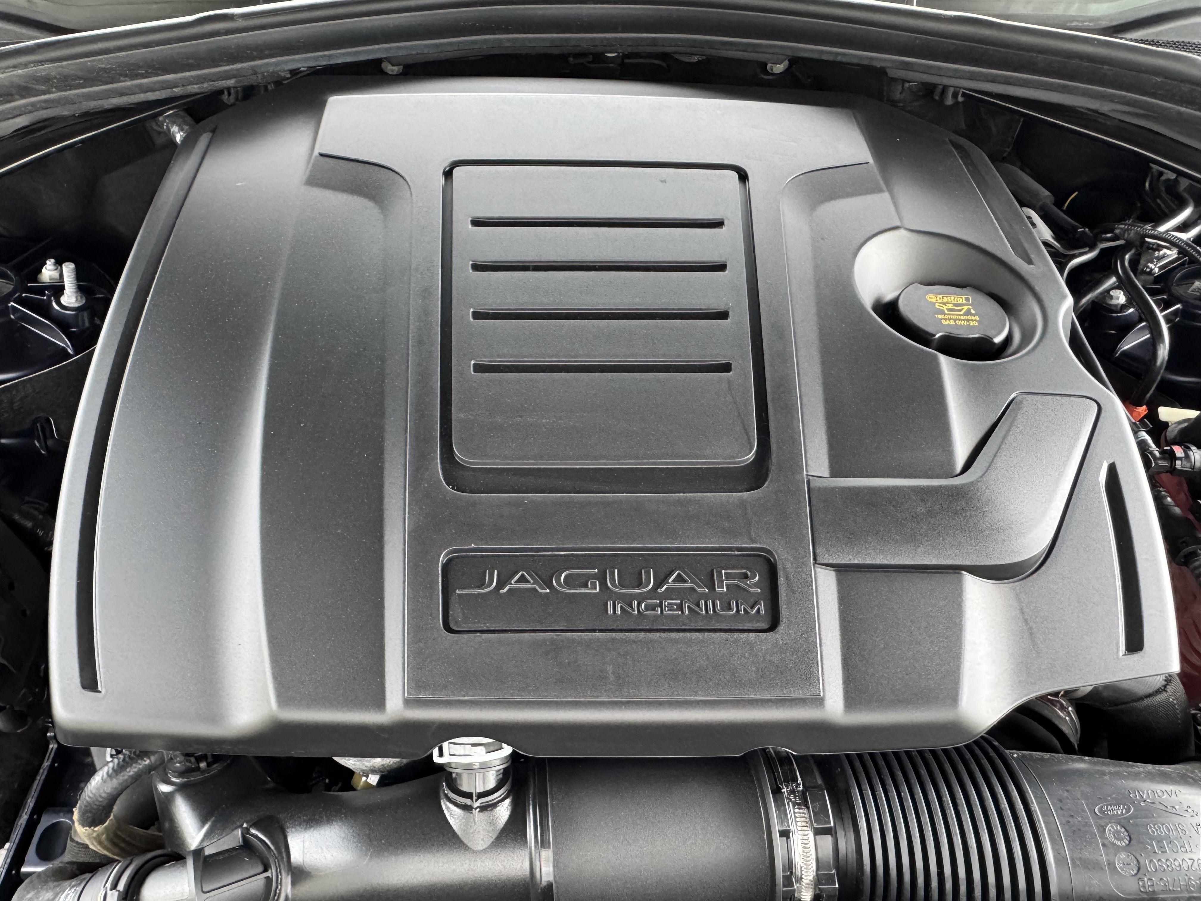 Used 2025 Jaguar F-PACE R-Dynamic S AWD/4WD image 31