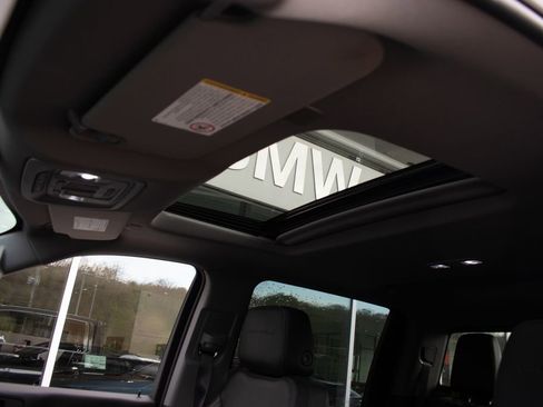 Used 2023 GMC Sierra 3500 Denali w/ Denali Ultimate Package AWD/4WD image 23