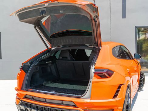 Used 2023 Lamborghini Urus S AWD/4WD image 61