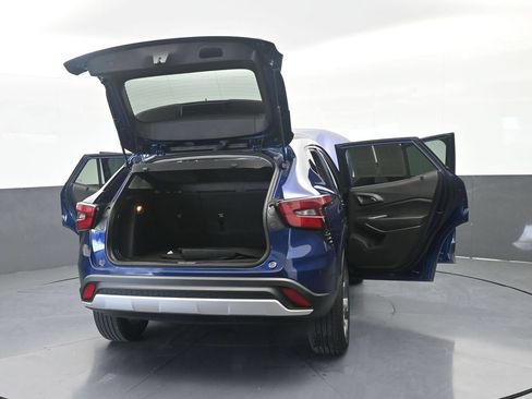 Used 2024 Chevrolet Trax LT FWD image 60