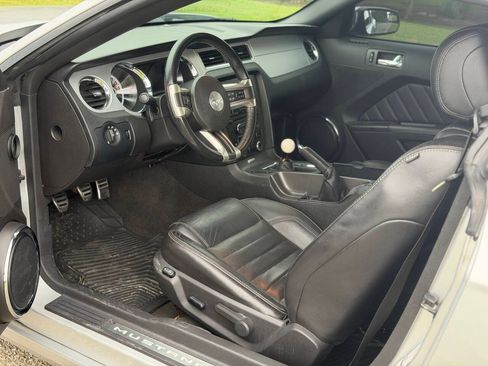 Used 2013 Ford Mustang Premium RWD image 27