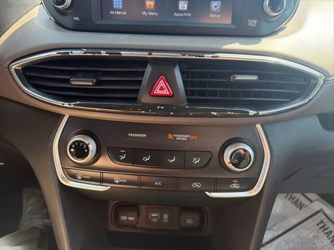 Used 2020 Hyundai Santa Fe SE FWD image 25