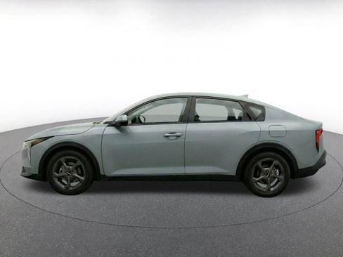 Used 2025 Kia K4 FWD image 4