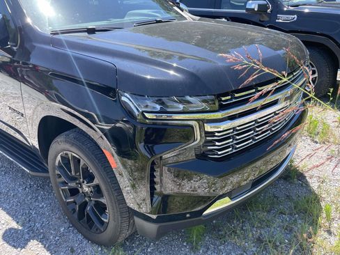 Used 2023 Chevrolet Tahoe Premier w/ Premium Package 2 RWD image 4