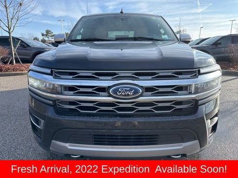 Used 2022 Ford Expedition Platinum image 2