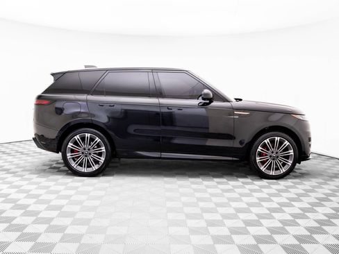 Used 2023 Land Rover Range Rover Sport SE Dynamic image 7