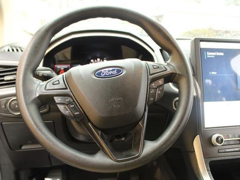 Used 2021 Ford Edge SE FWD image 8