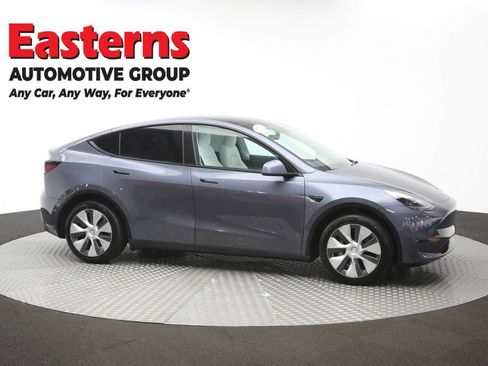 Used 2023 Tesla Model Y Long Range AWD/4WD image 40