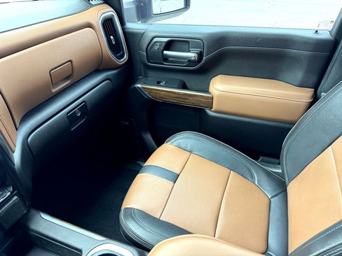 Used 2022 Chevrolet Silverado 2500 High Country w/ Z71 Off-Road Package image 34