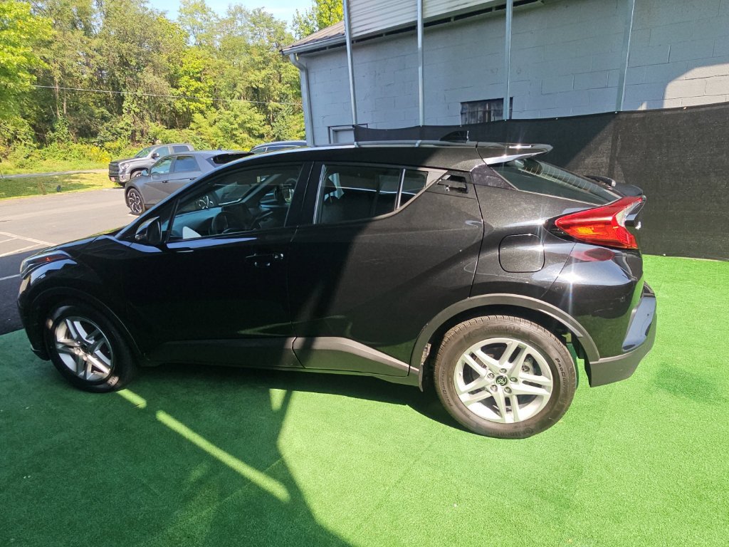 Used 2021 Toyota C-HR LE FWD image 7
