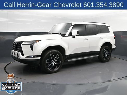 Used 2024 Lexus GX 550 w/ Accessory Package (Z1) AWD/4WD image 3