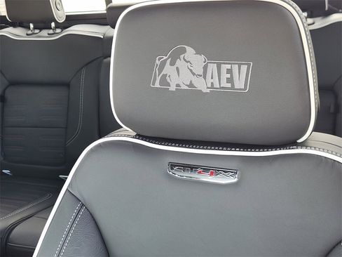 New 2025 GMC Sierra 2500 AT4X w/ AT4X AEV Edition image 17