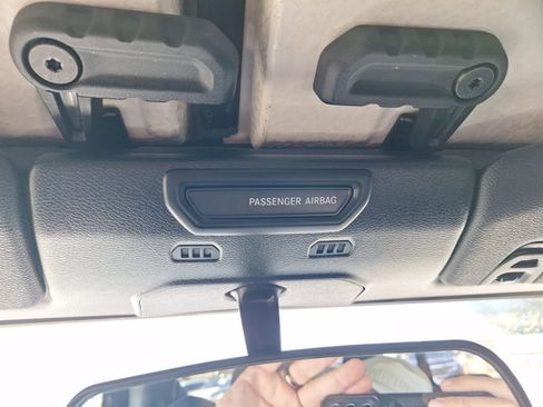 Used 2020 Jeep Gladiator Sport w/ Quick Order Package 24S image 31