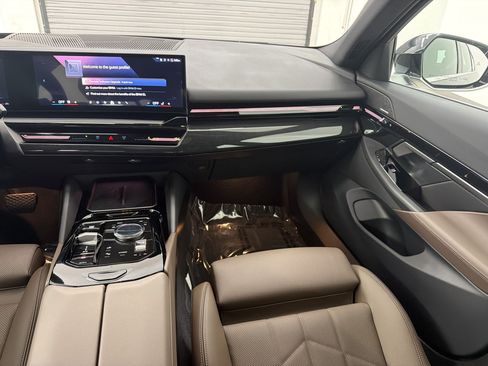 Used 2026 BMW 530i RWD image 29