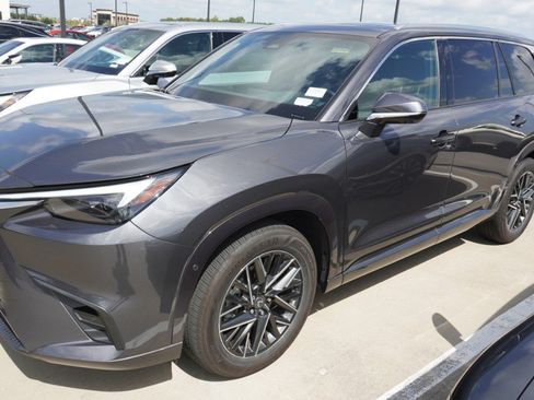Used 2025 Lexus TX 350 AWD w/ Technology Package image 5