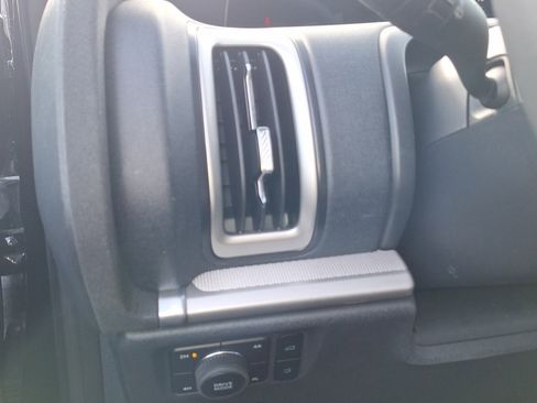 Used 2025 Ford Expedition Active image 11