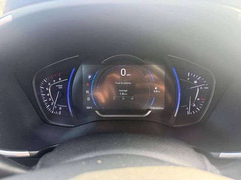 Used 2019 Hyundai Santa Fe SEL AWD/4WD image 16
