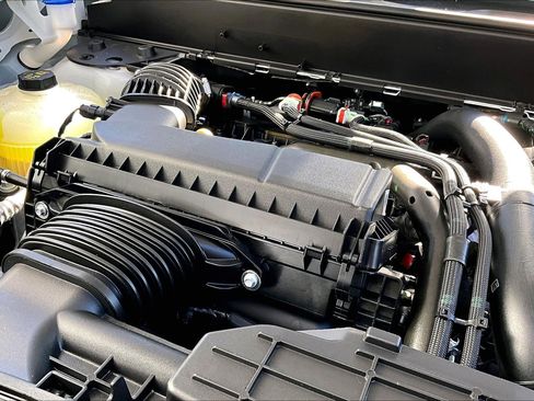 Used 2025 Ford Maverick XLT w/ Equipment Group 302A image 31