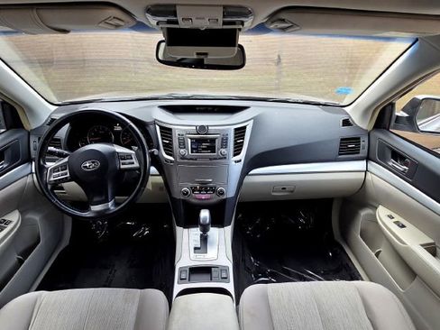 Used 2014 Subaru Outback 2.5i Premium w/ Moonroof Package AWD/4WD image 13