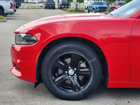 Used 2022 Dodge Charger SXT w/ Leather Interior Group RWD image 8