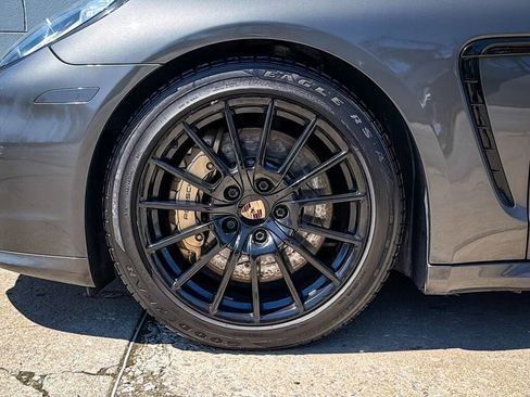 Used 2014 Porsche Panamera AWD/4WD image 6